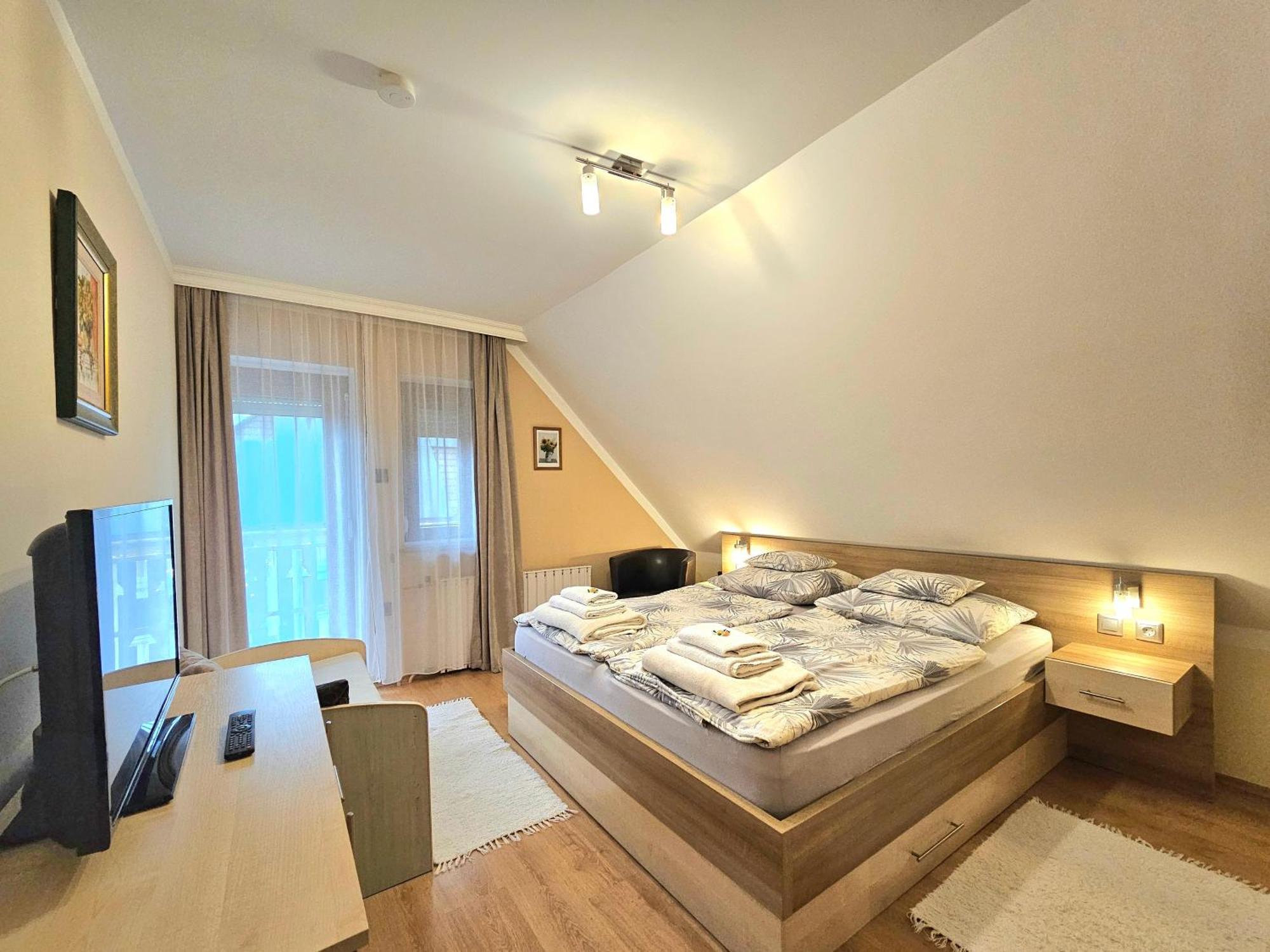 Apartman Siesta Buek - Buekfuerdo Экстерьер фото